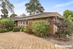 8 Bromley Close, Ferntree Gully