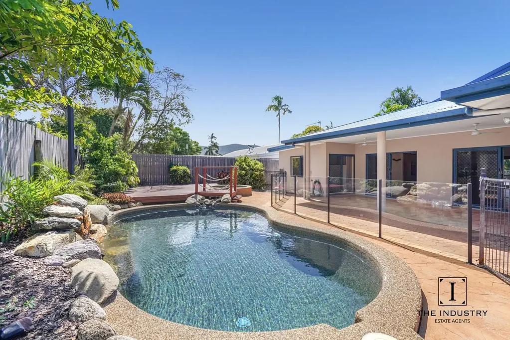 39 Trinity Beach Road, Trinity Beach, QLD 4879