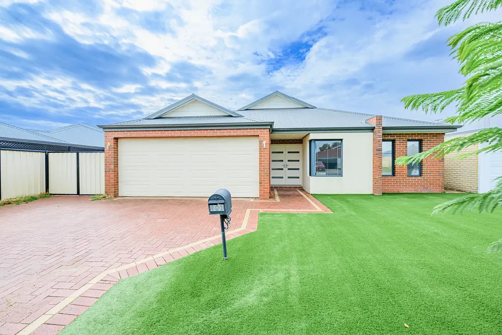Seville Grove 4ห้องนอน HOME OPEN CANCELLED-UNDER CONTRACT