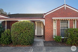 1/8 Bacchus Road, Mount Clear