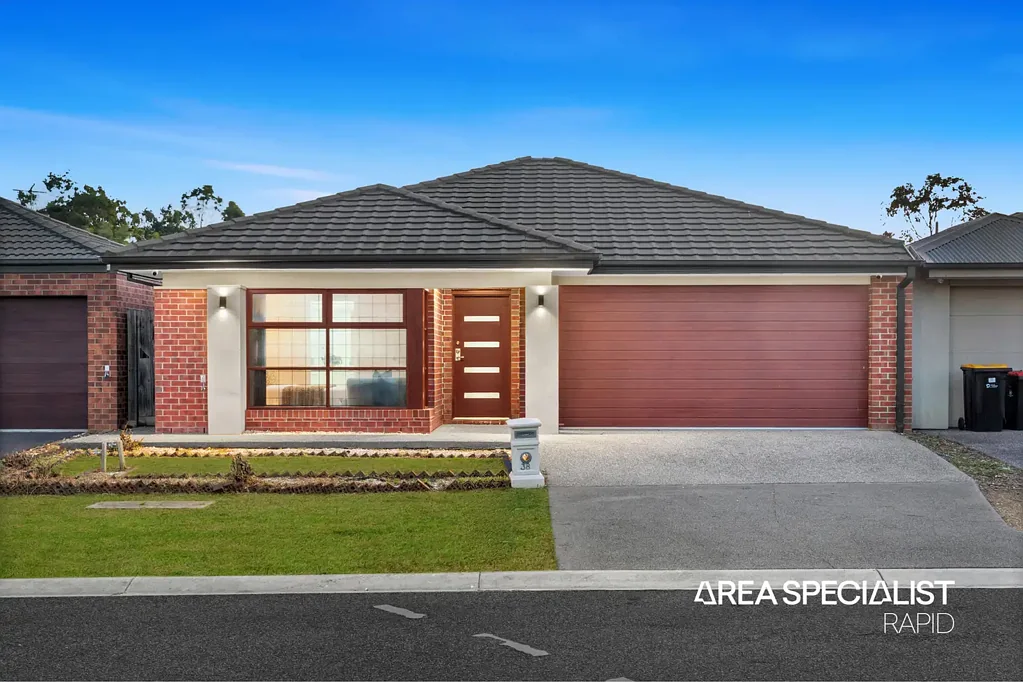 Dandenong 3Kwarto The Brief: Bright & Spacious Family Living in Premium a Location