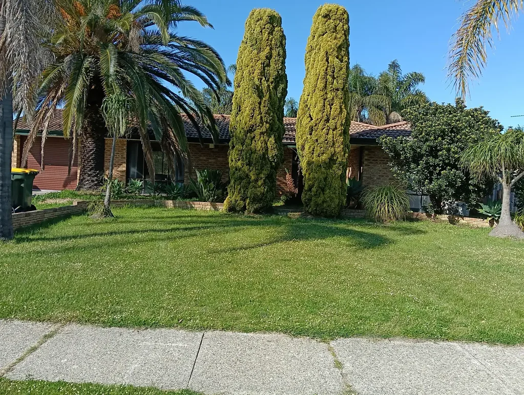 Marangaroo 3房  3x2 house opposite Swanley Park and near Marangaroo Golf Course.