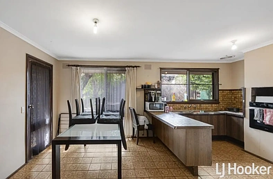 61 Marina Drive, Melton, VIC 3337, 4房, 1浴, House