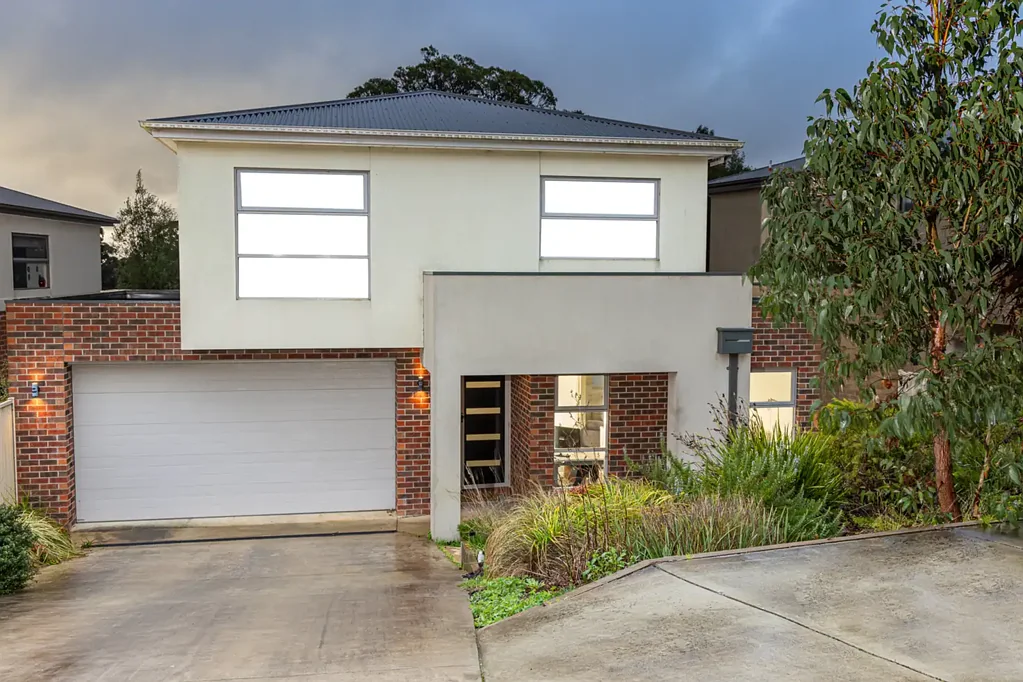 Mount Helen 4房  Spacious Family Home in Sought-After Mount Helen