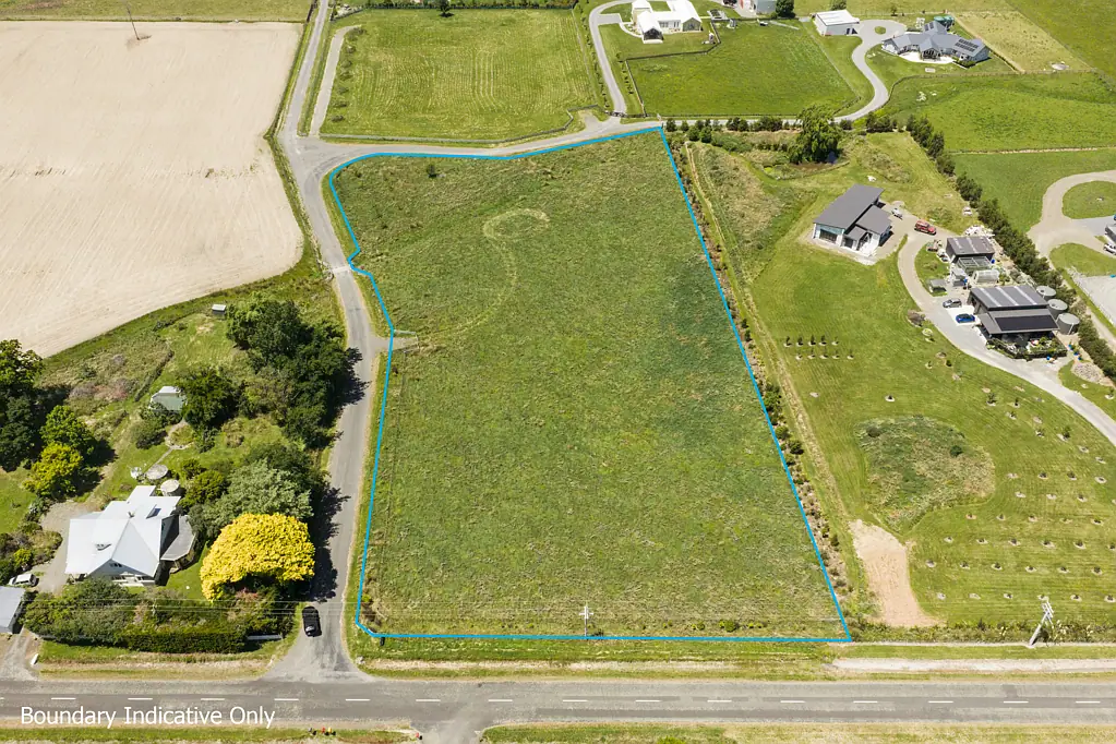 Bunnythorpe Enchanting Lifestyle Section - Convenient Location