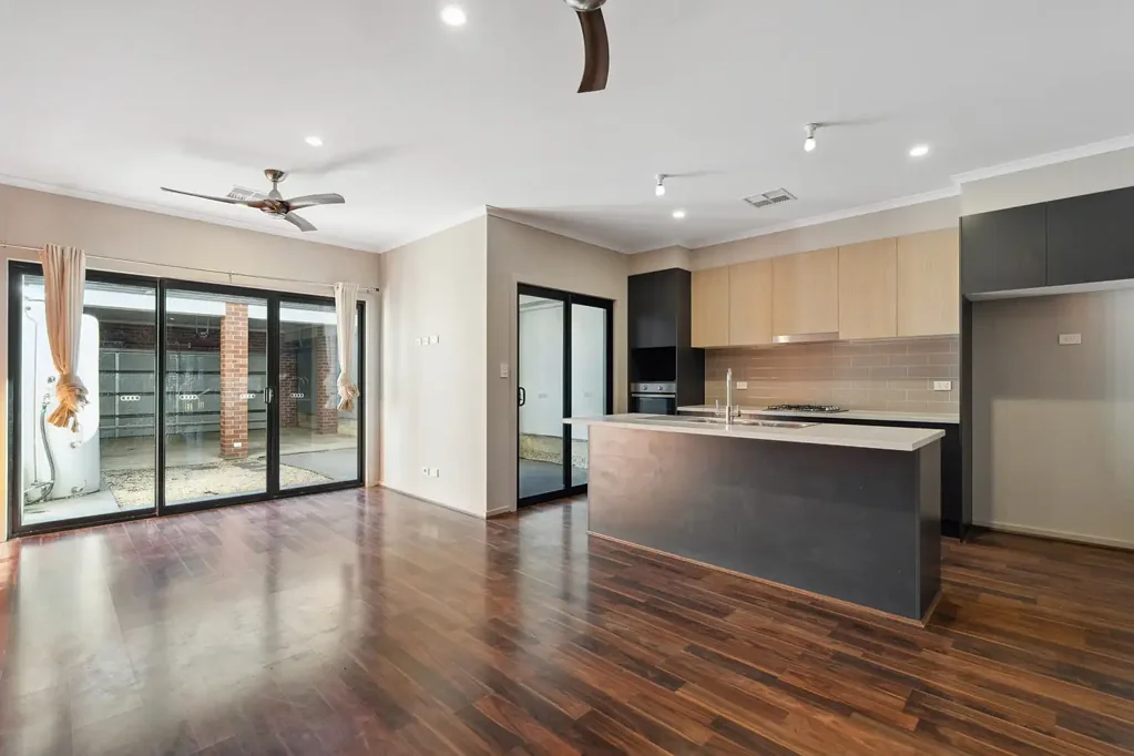 Mount Barker 3غرفة نوم STYLISH PARKSIDE TOWNHOUSE - IDEAL HOME OR INVESTMENT!