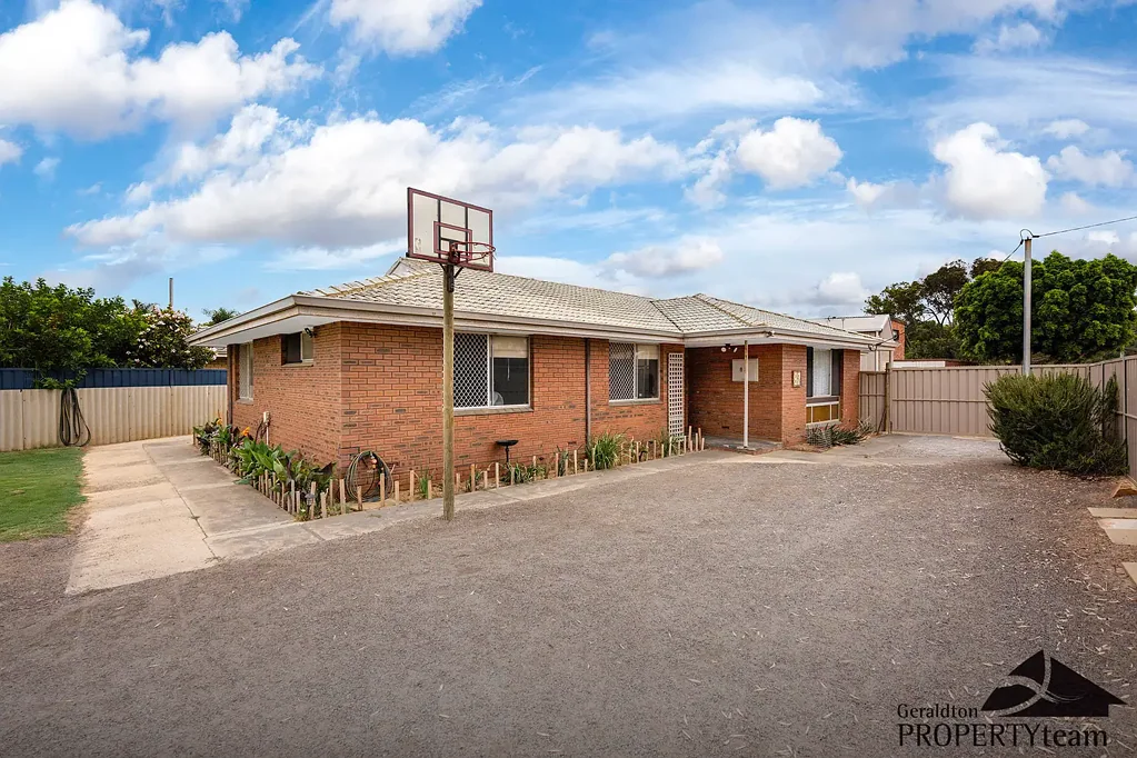 Spalding 5 Bedroom Room to Move, Room to Grow