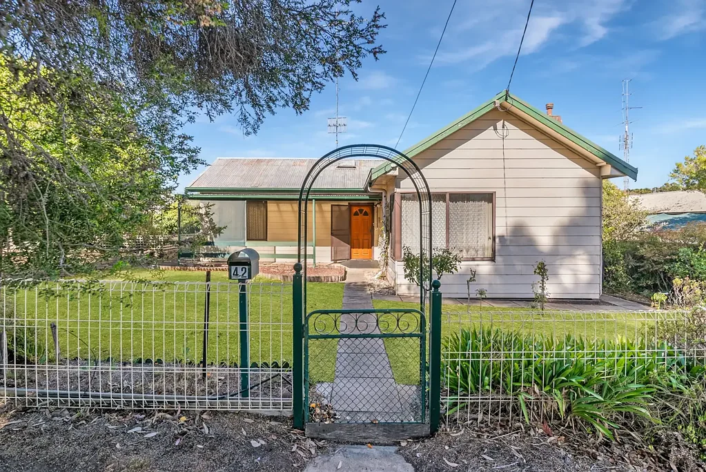 42 White Street, Broadford, VIC 3658