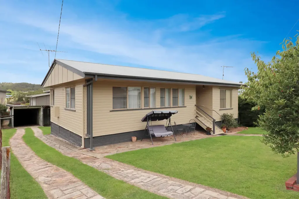 25 Wolfram Street, Stanthorpe, QLD 4380