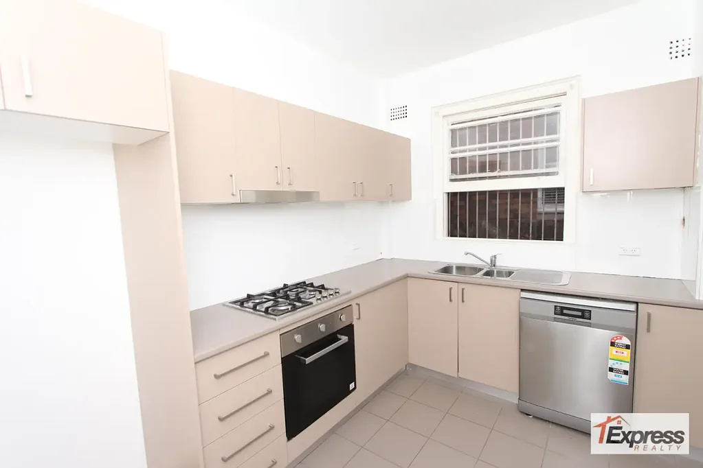 TWO BEDROOM APARTMENT IN BONDI IN PRIME LOCATION