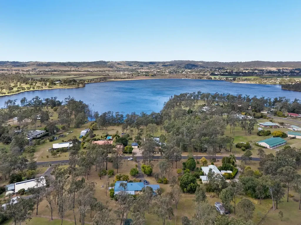 209 Lakes Drive, Laidley Heights, QLD 4341