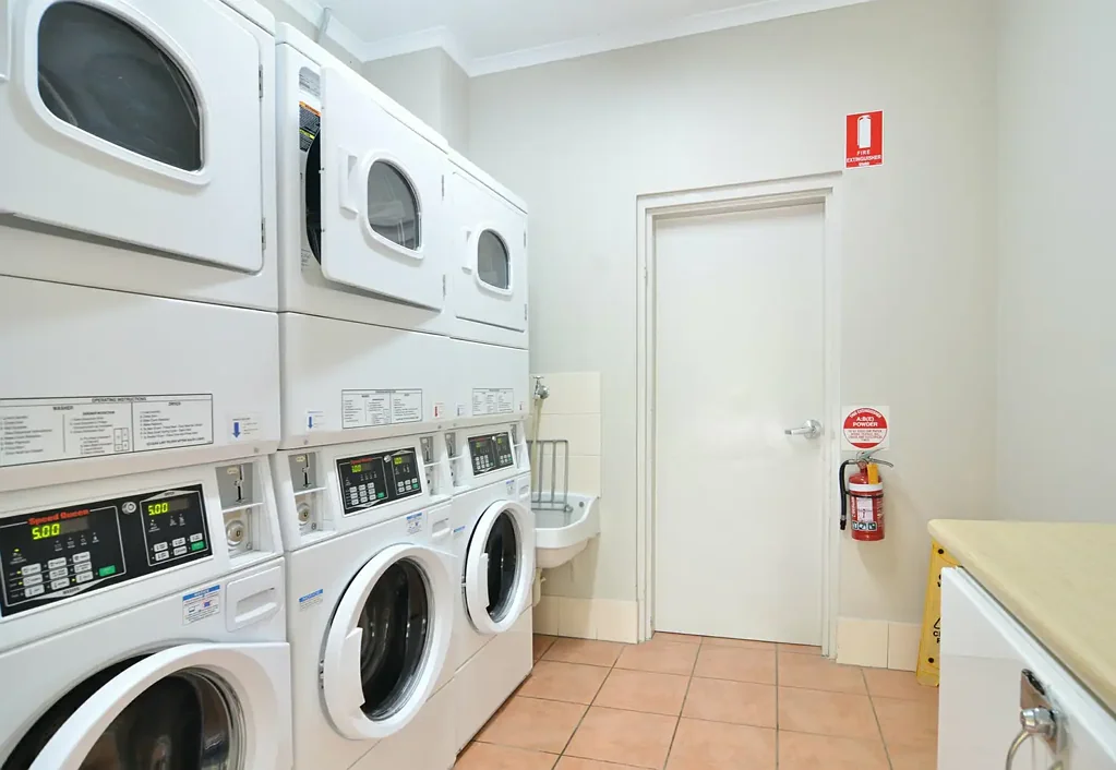 FURNISHED STUDIO APARTMENT