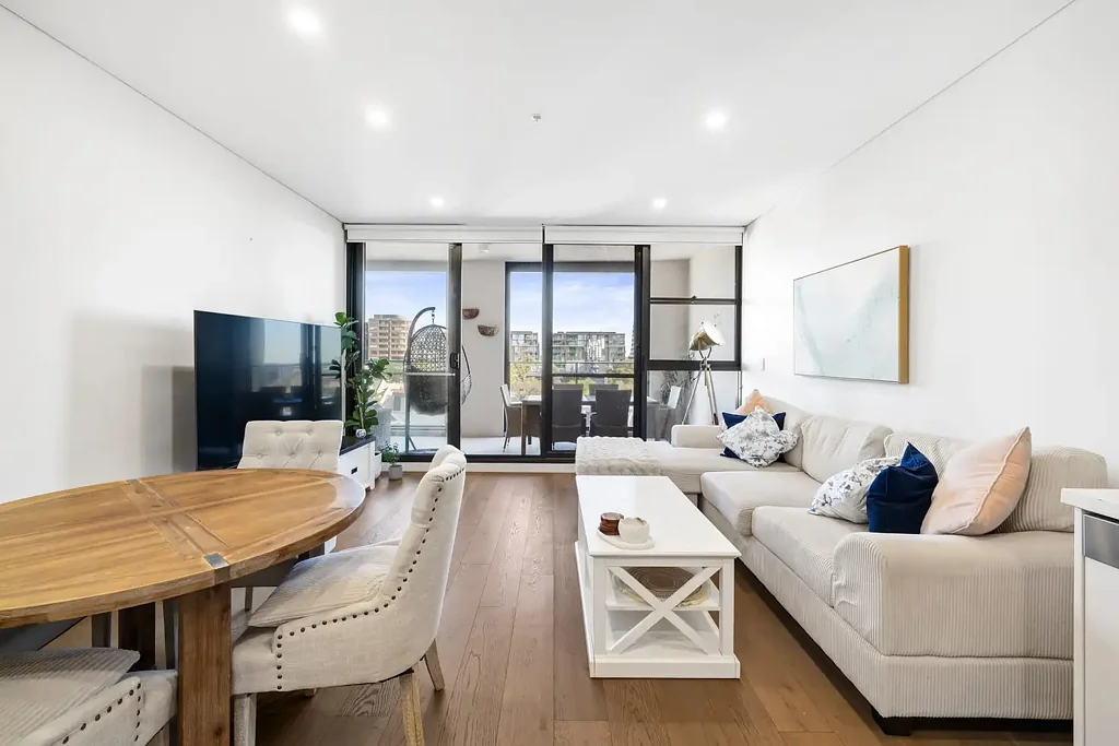 2 Bedroom Elevated Living in the Heart of Zetland