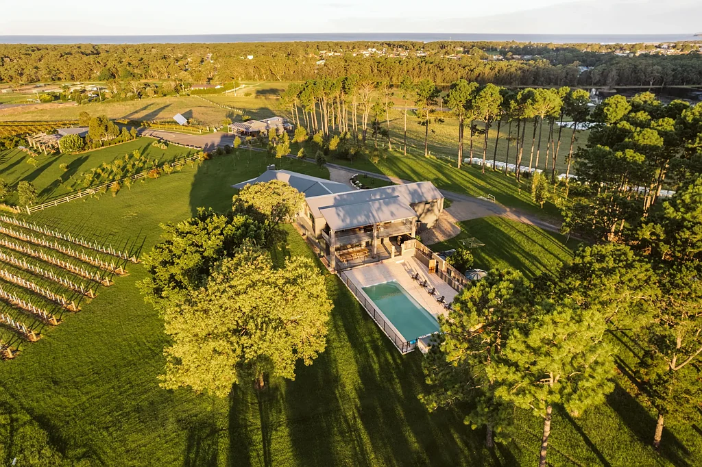 Coolangatta Stunning Lifestyle Property - Mountain Ridge Wines