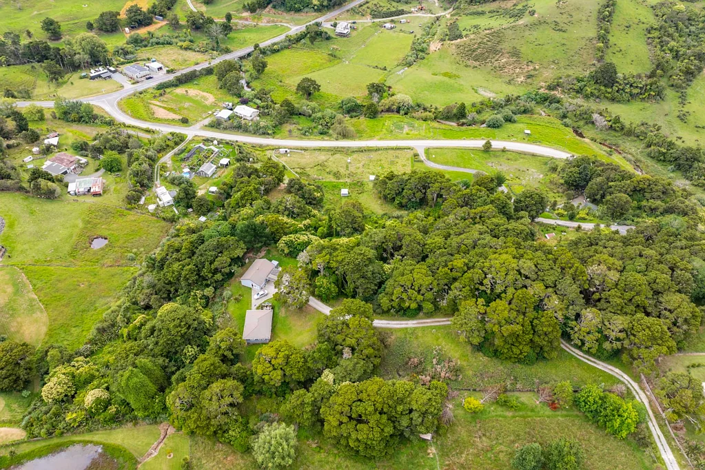 Paparoa 2chambre Urgent Sale - Paparoa