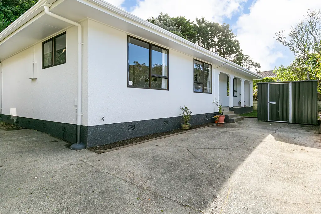 Johnsonville 3Moenga Single Level, Central Johnsonville | BEO $659k!