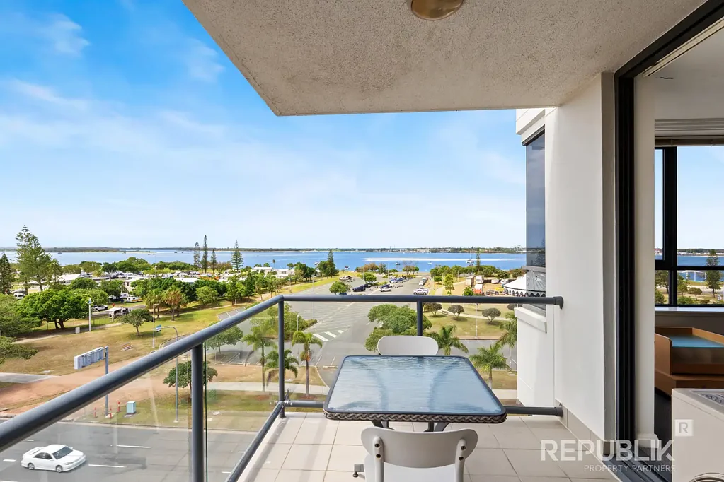 Southport 1房  Front-Row Broadwater Living | Uninterrupted Views