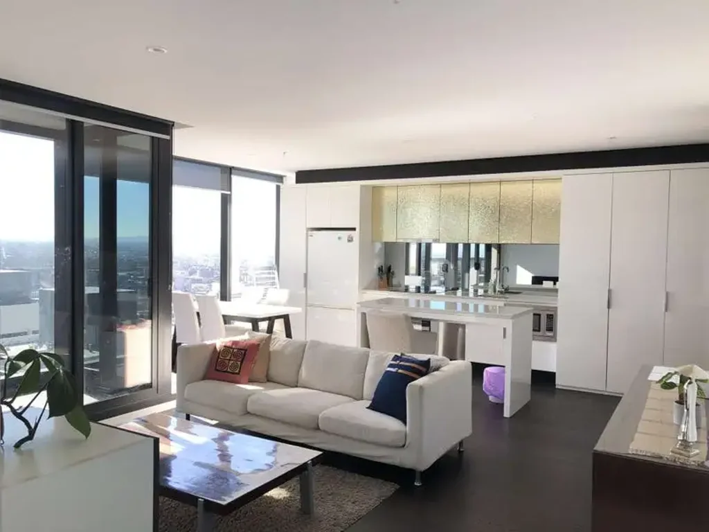 Melbourne 3房 优居核心地段 海滨美景环绕 采光充沛 宽敞雅致 modern公寓 DFO邻站 社区醇熟 奢华设施俱全 Sky-High Corner View and City Best Location!!