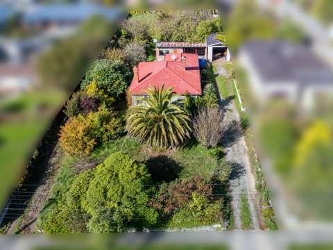 Parkside 2房  Side-By-Side Development Opportunity