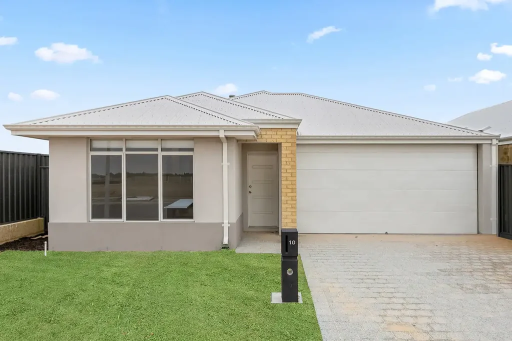 Brand New Home Close To The Beach and Golf Course!