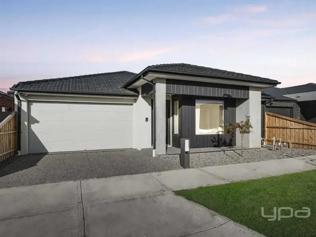 8 Belson Street, Mickleham, VIC 3064