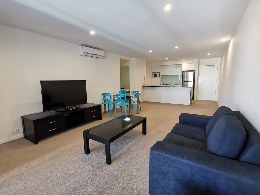 East Perth 2房  Stylish Inner-City Apartment with Extra-Large Storage
