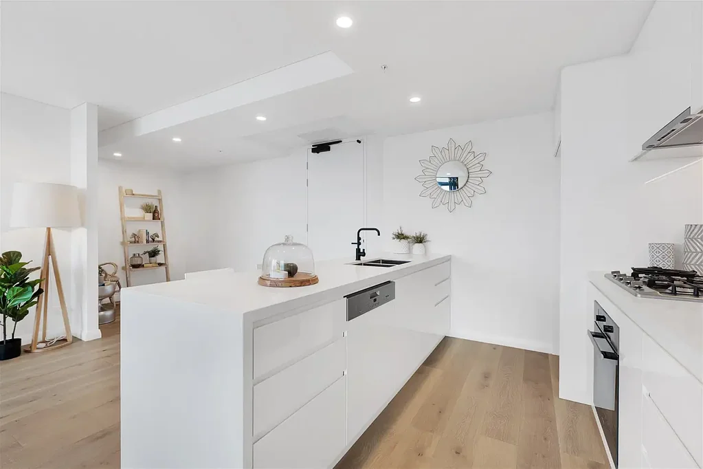UNFURNISHED 2 BEDROOM 2 BATH  APARTMENT available 28-08-2026