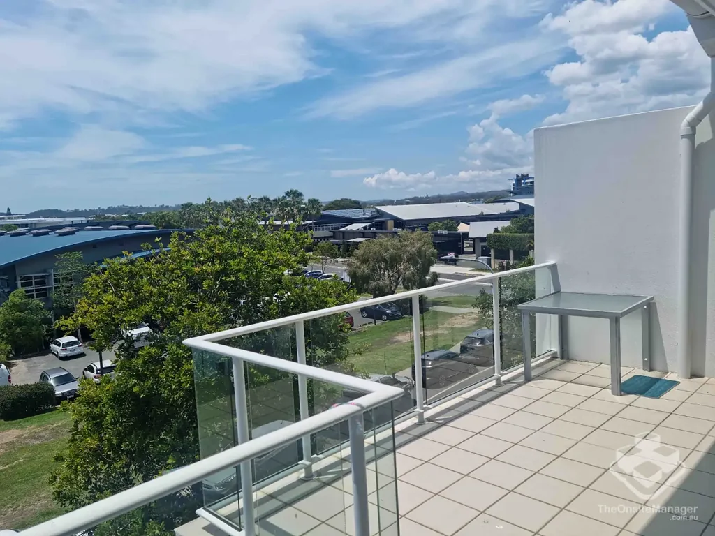 Breezy 2 Unfurnished 2 bedroom apartment