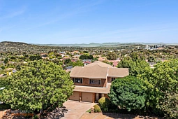 22 Whitty Crescent, Isaacs