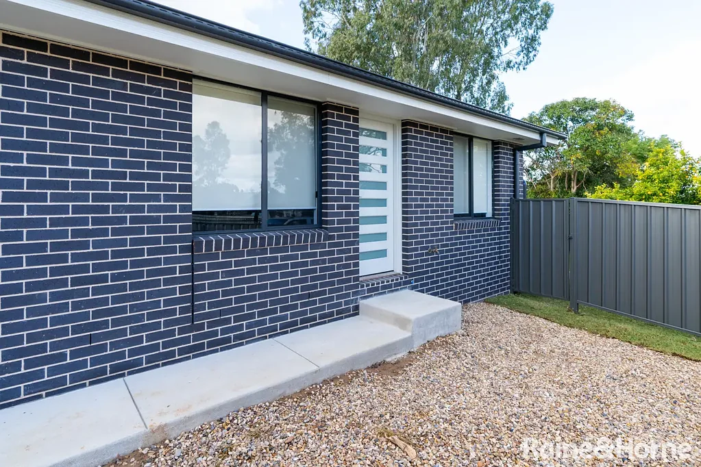 MODERN TWO BEDROOM UNIT