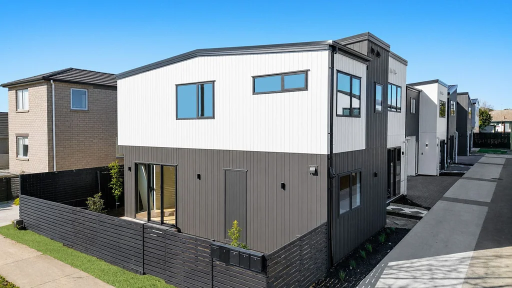 Papatoetoe 3 Bedroom Brand New home in the Heart of Papatoetoe!