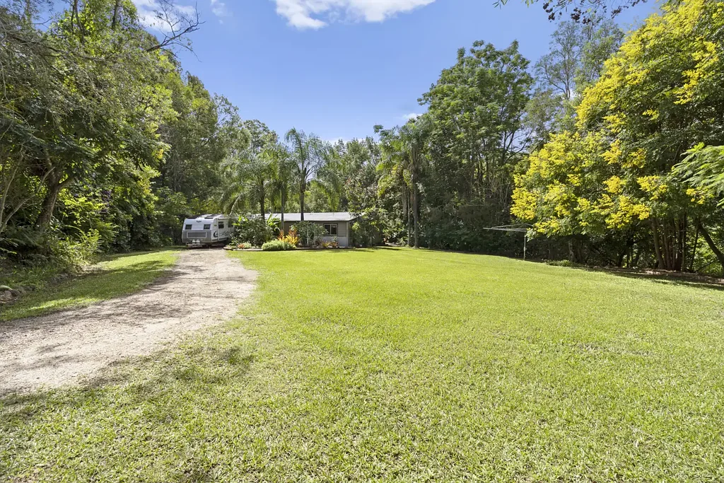 Tyalgum  Absolute Creek frontage acreage…  (Tyalgum)