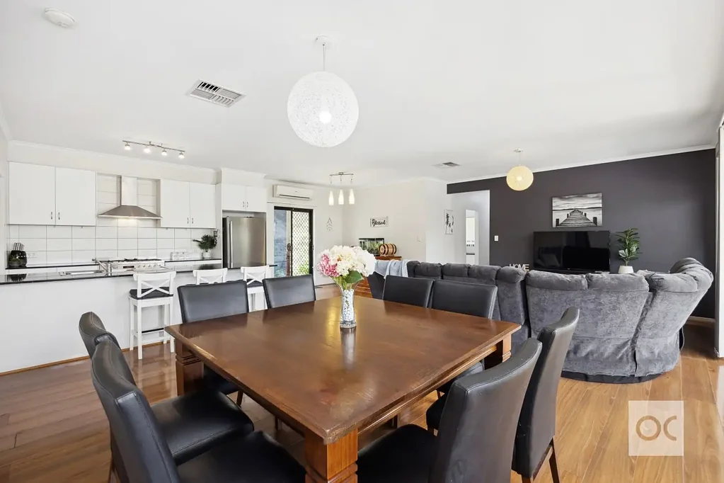 18a Featherstone Drive, Huntfield Heights, SA 5163