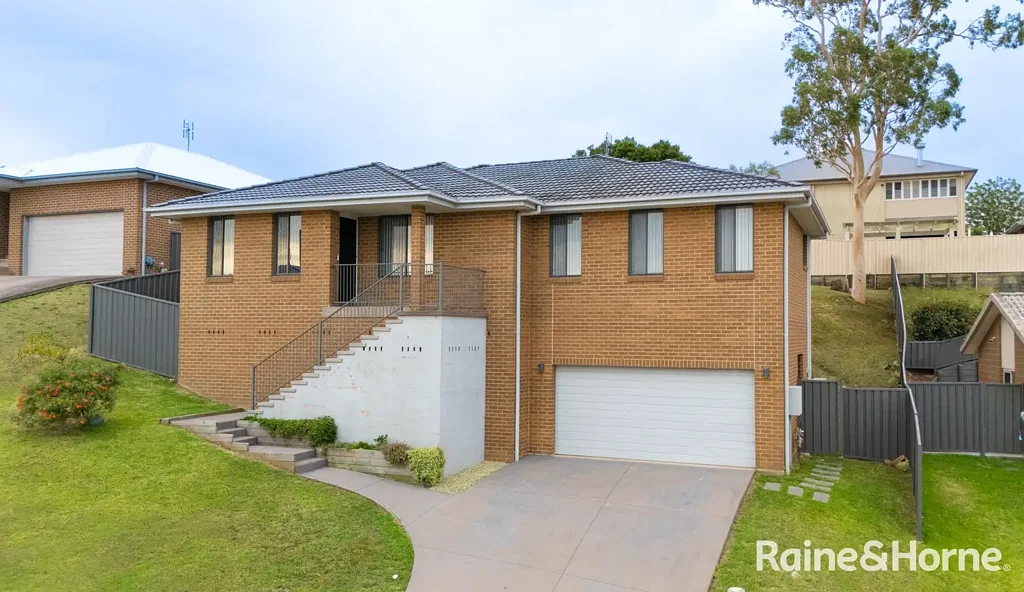 10 Tenyo Street, Cameron Park, NSW 2285