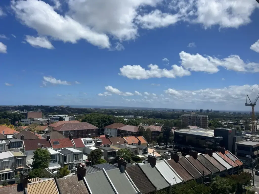 NEAR NEW LUXURIOUS DESIGNER 3 BED 2 BATH 1 PARKING APARTMENT IN BONDI JUNCTION