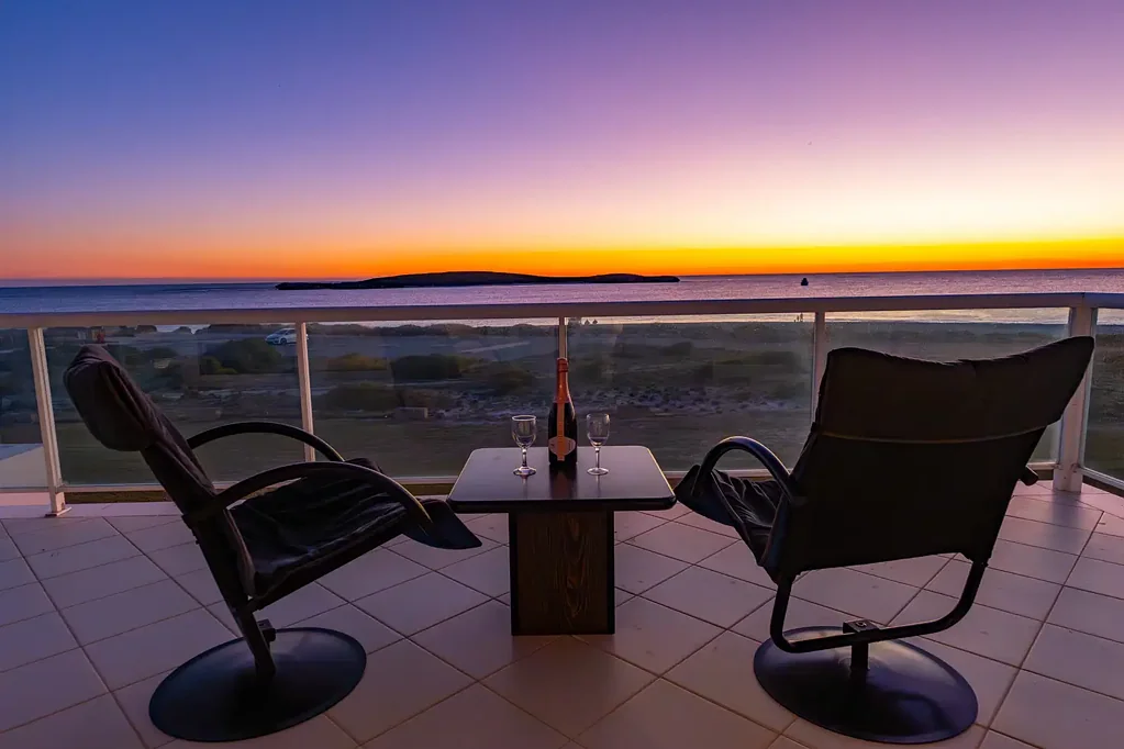 Lancelin 4房  A RARE OCEANFRONT MASTERPIECE ON LANCELIN ISLAND'S DOORSTEP