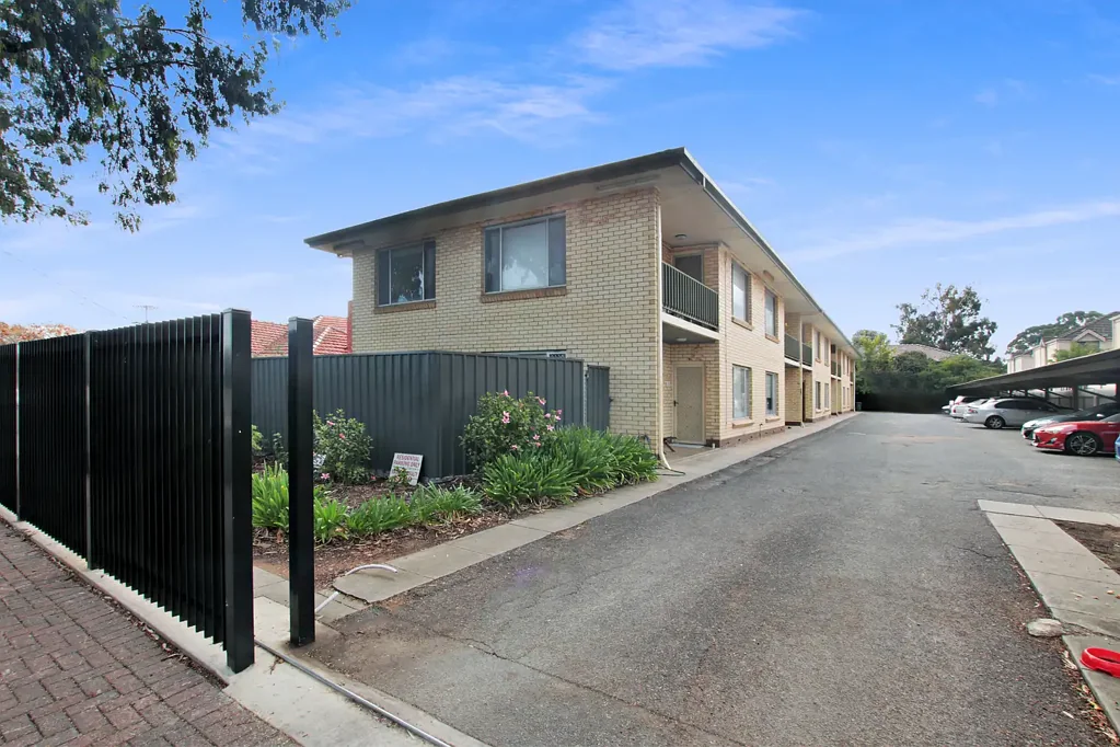 Stylish Two Bedroom Unit - Minutes to the CBD & Norwood Lifestyle