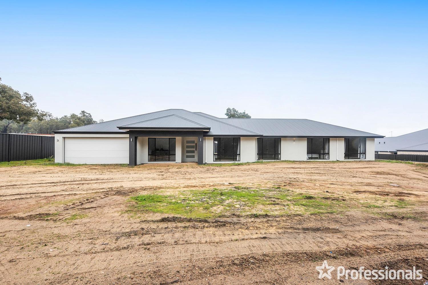 130 LAWNBROOK RD WEST, WALLISTON WA 6076, 0 rūma, 0 rūma horoi, House