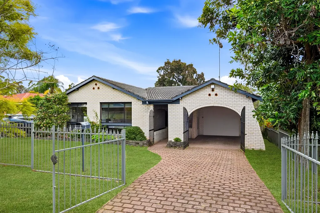 Cambridge Gardens 4房 精美翻新生活！ Beautifully Renovated Living!