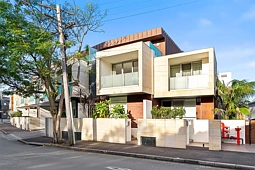 2/148 Beattie Street, Balmain