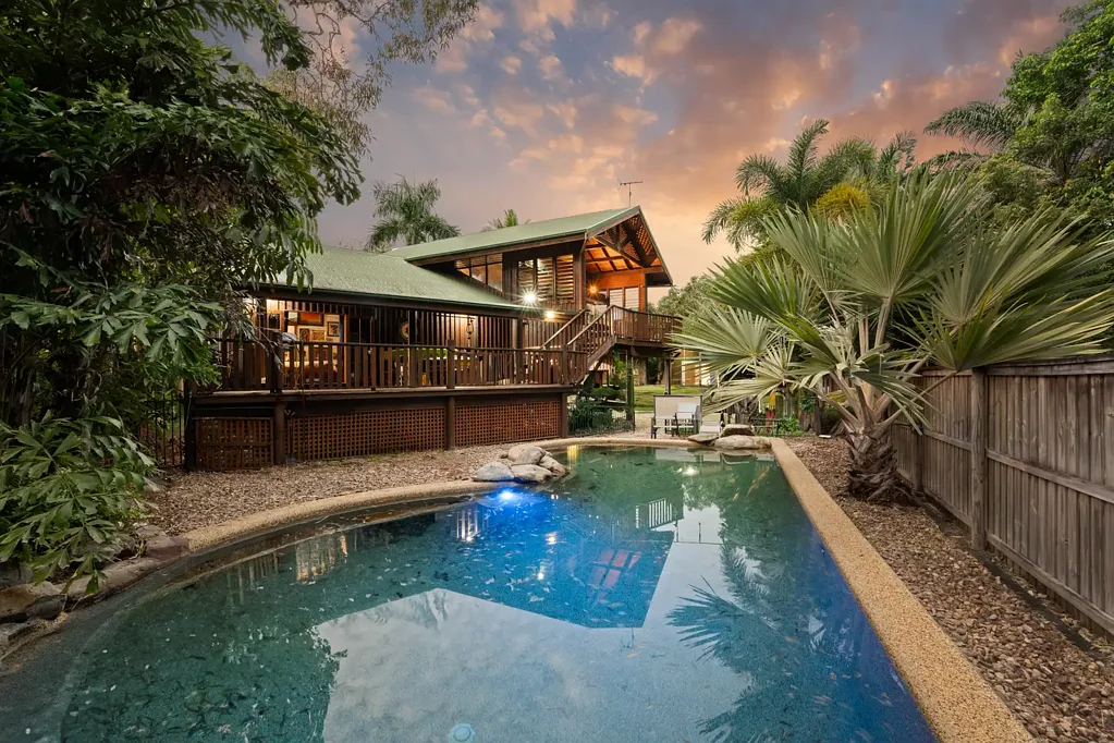 Kewarra Beach 5房  Architecturally Designed Coastal Oasis