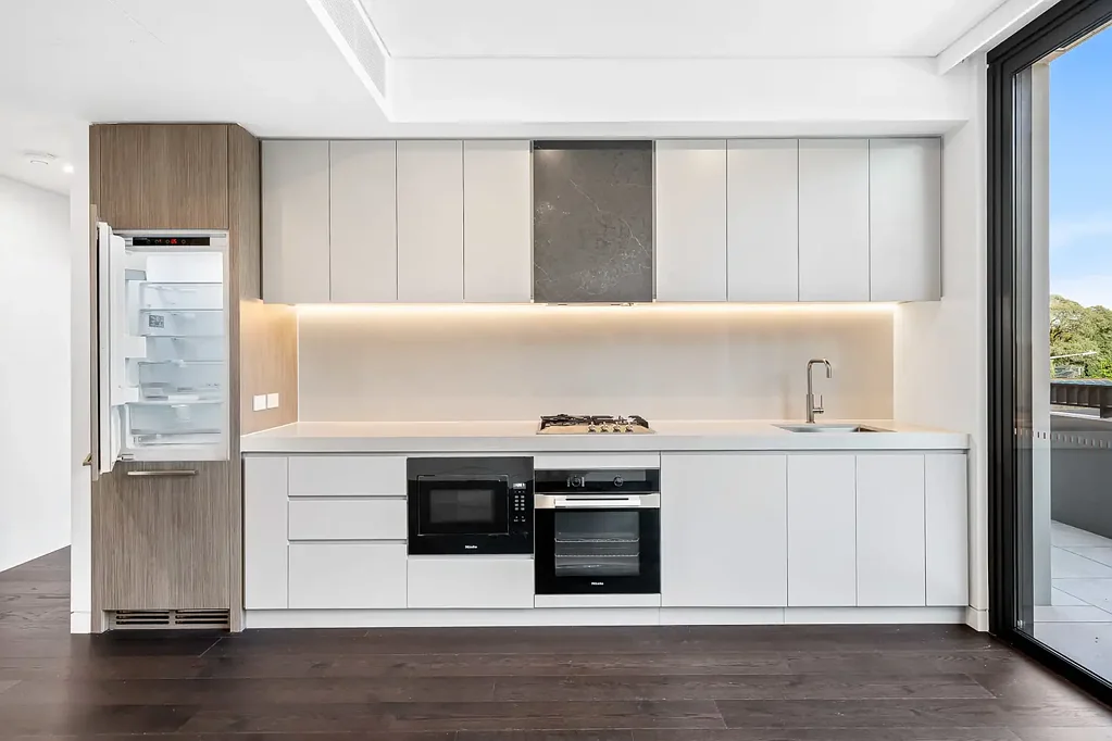 Brand New Two Bedroom Apartment with Carspace Close to Transport