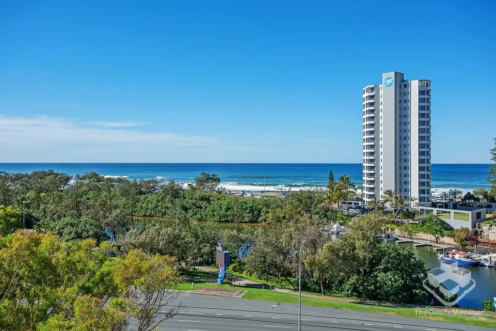 North-East Facing Gem - Ocean & Garden Views