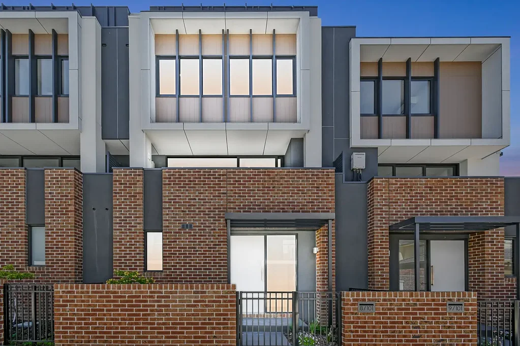 Box Hill 4 Bedroom Immaculate town residence in Box Hill Central