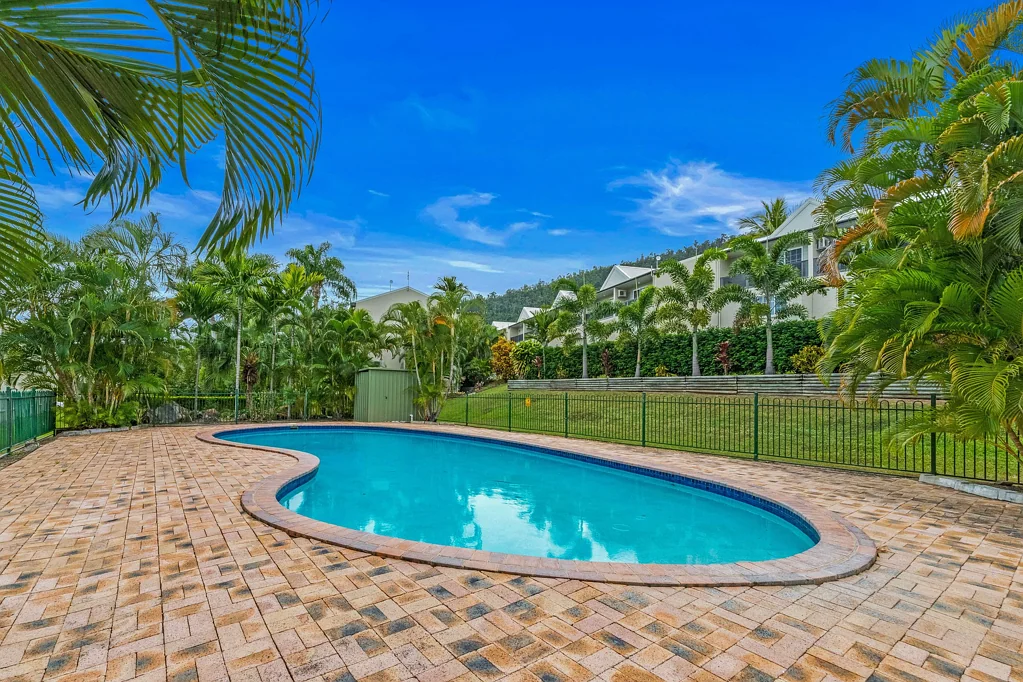 21/3 Eshelby Drive, Cannonvale, QLD 4802