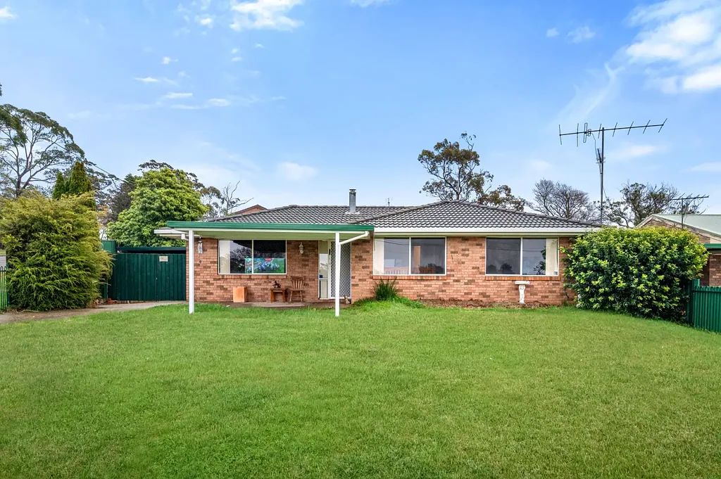 15 Madeline Street, Hill Top, NSW 2575
