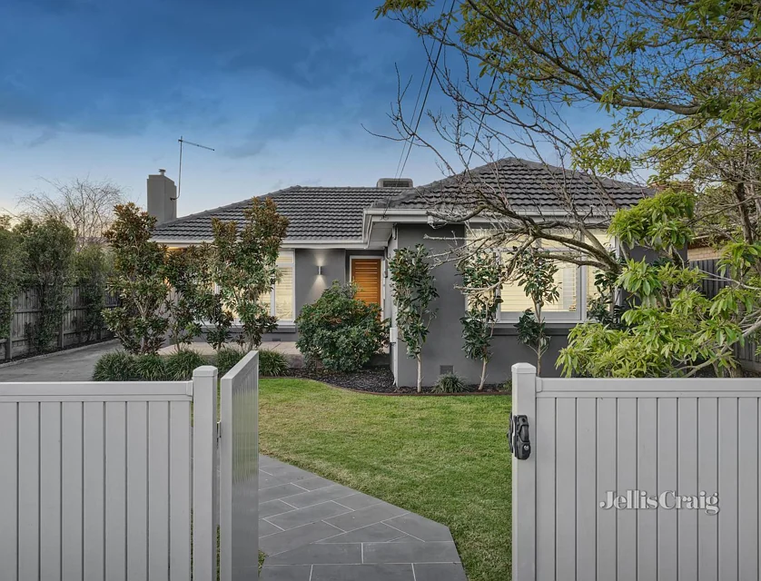 7 Tasman Road, Bentleigh East, Bayside, 3 rūma, 2 rūma horoi, House