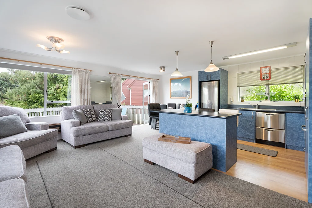 Ranui 3ห้องนอน Spacious on Spruce!