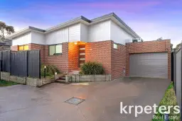 2/12 Spaniel Lane, Pakenham