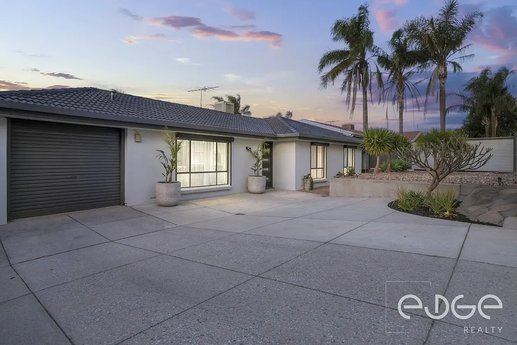 Gawler East 4Phòng ngủ Contemporary Comfort in the Heart of Gawler East!